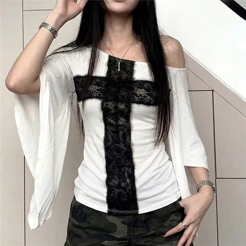 Valdris Cross Top
