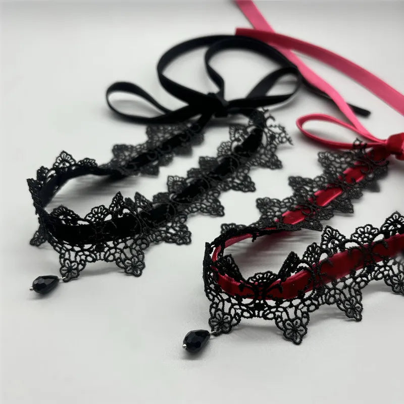 Velourna Flower Choker