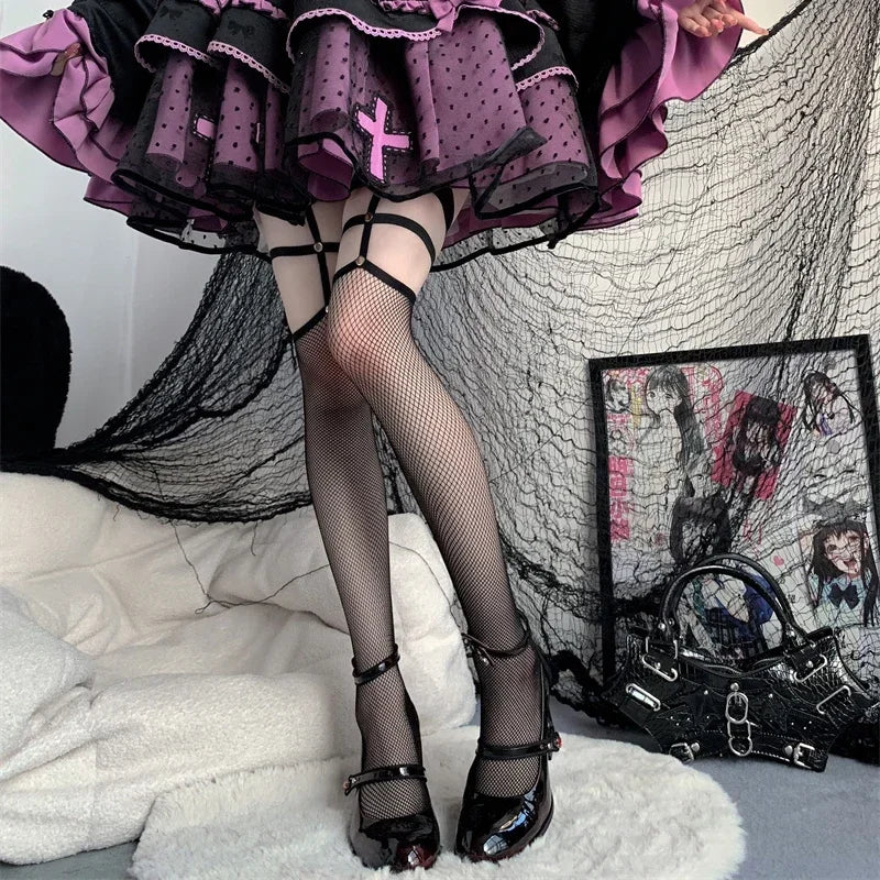 Midnight Thorn Pumps