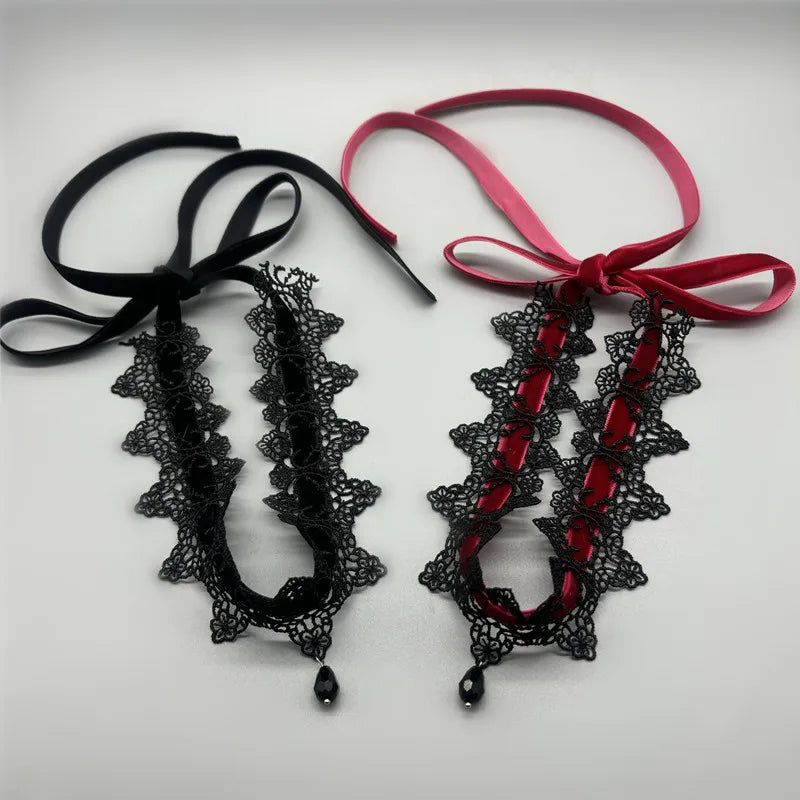 Velourna Flower Choker