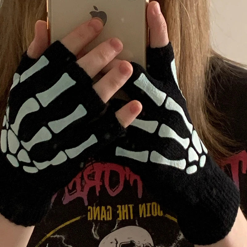 The Skull Knit Gloves